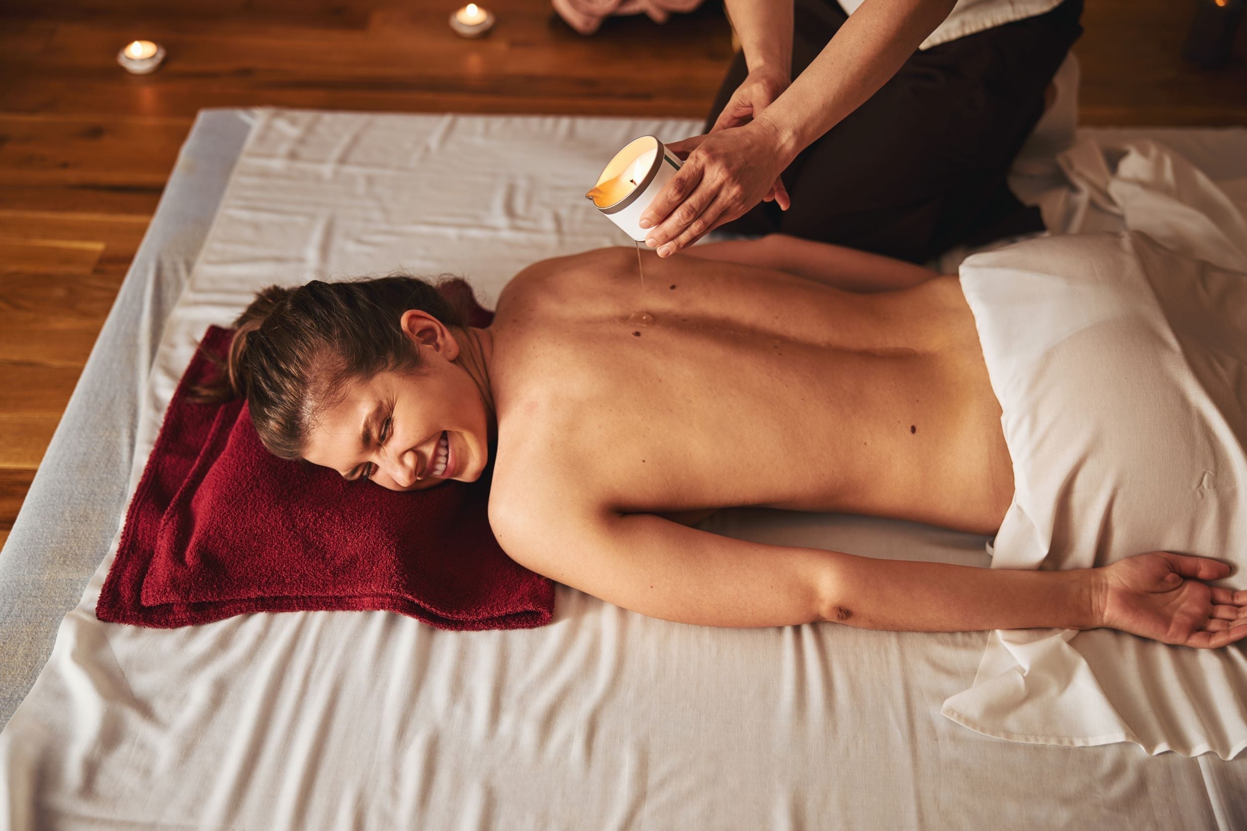 How to use a massage candle?