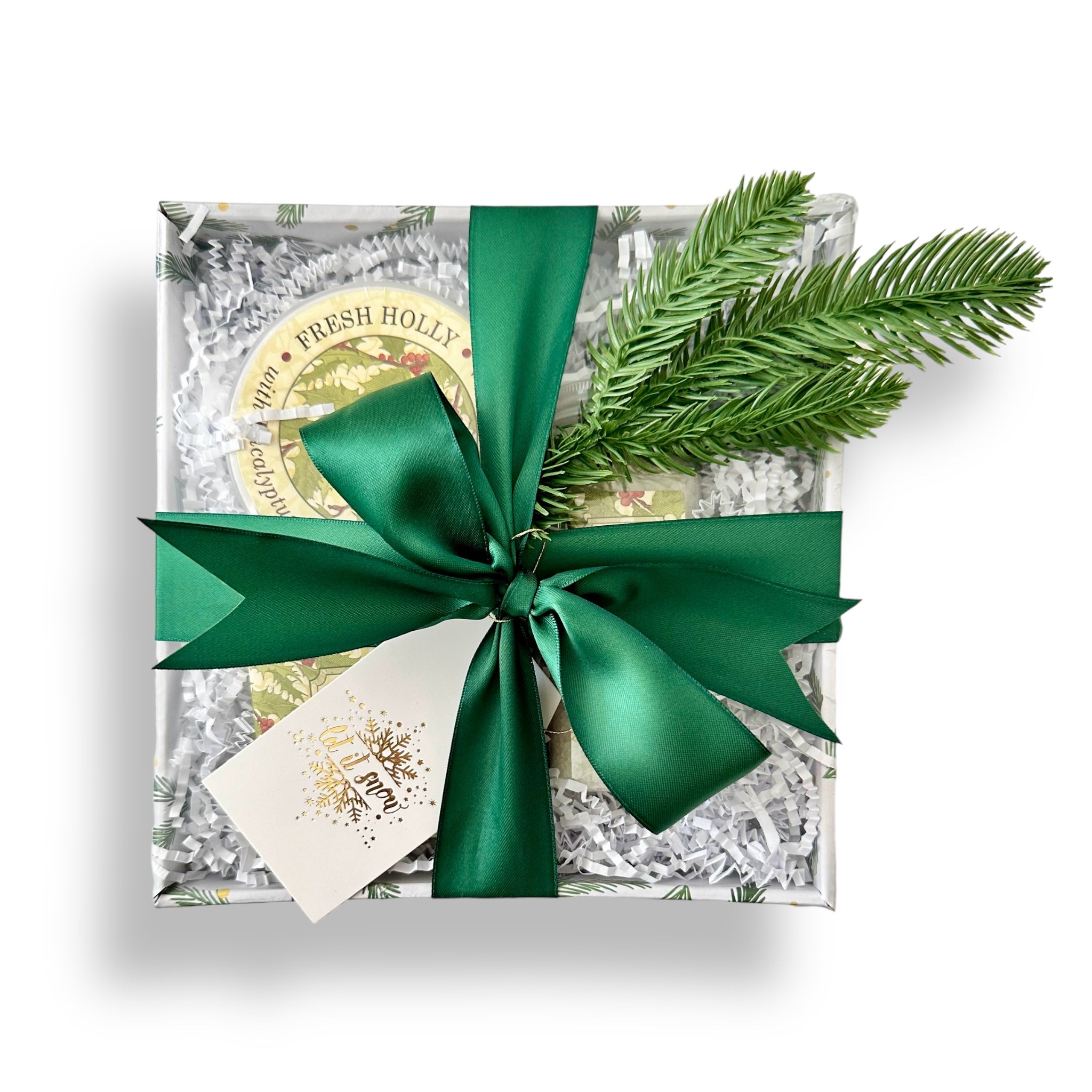 Greenwich Bay Trading Company FRESH HOLLY Holiday Bath Gift Set