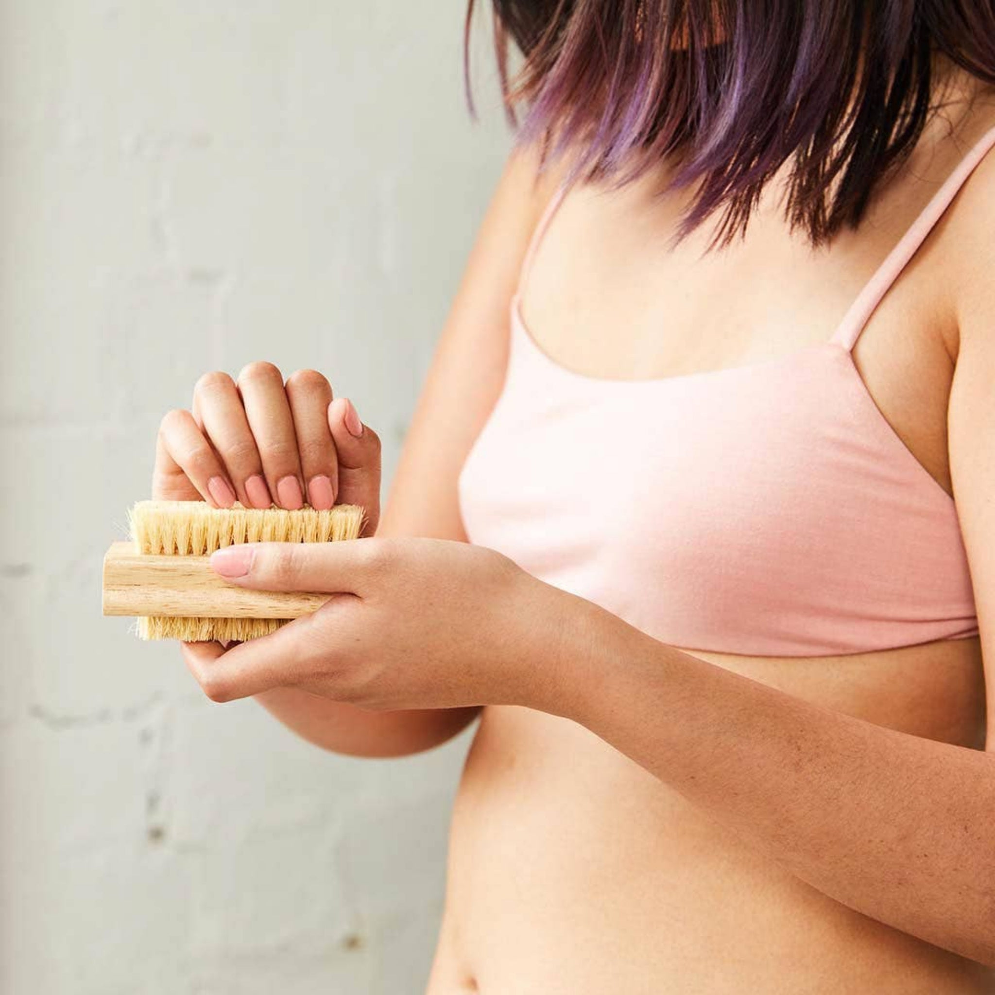 Premium Nail Brush - Natural Tampico